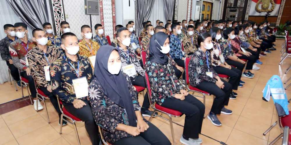LOLOS: Para Casis yang lolos sidang terbuka menuju Rikkes Tahap II penerimaan Bintara Polri TA 2022, di Aula Tribrata Mapolda Sumut, Senin (6/6) kemarin.