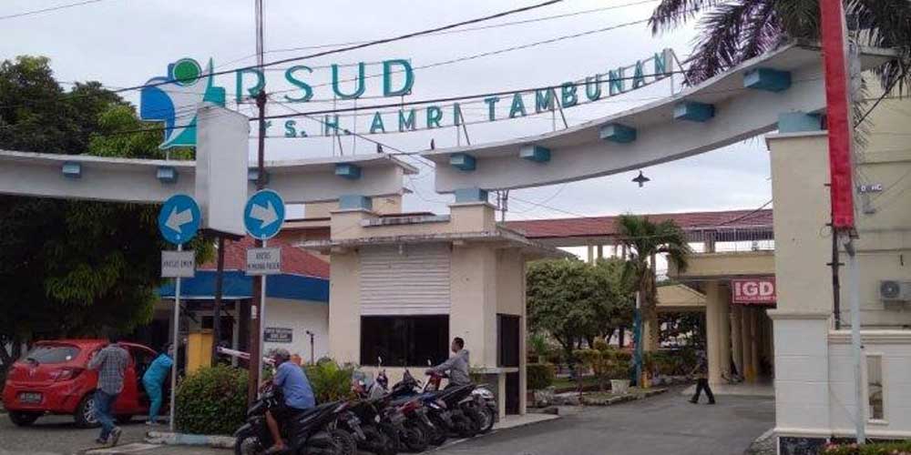 PERESMIAN: Bupati Labuhanbatu Erik Adtrada Ritonga meresmikan Masjid Al-Hidayah di Dusun Seikasih Dalam, Desa Seikasih, Kecamatan Bilah Hilir.