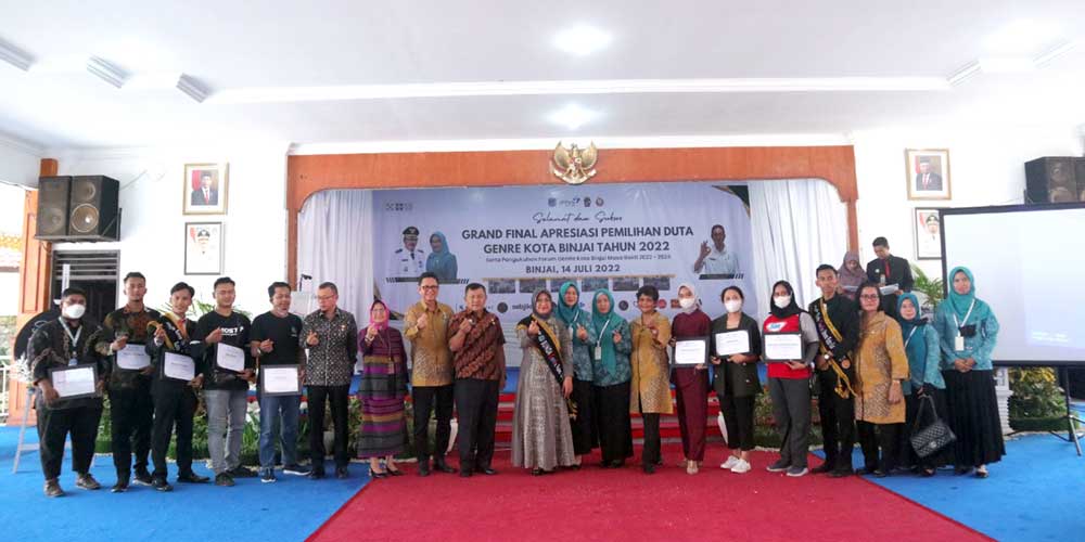 TERPILIH: Khoirun Rahman dan Nurul Rahma terpilih sebagai Duta Generasi Berencana (Genre) Peduli Stunting Utama Kota Binjai Tahun 2022.TEDDY AKBARI/SUMUT POS.