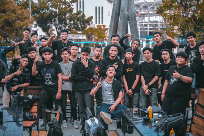 BERSAMA: Para peserta Ngobrol Bareng Aerox diabadikan bersama. (IST)