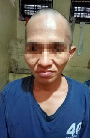 AMANKAN: Pelaku pencurian sarang walet, ES, saat diamankan Satreskrim Polres Tebingtinggi.