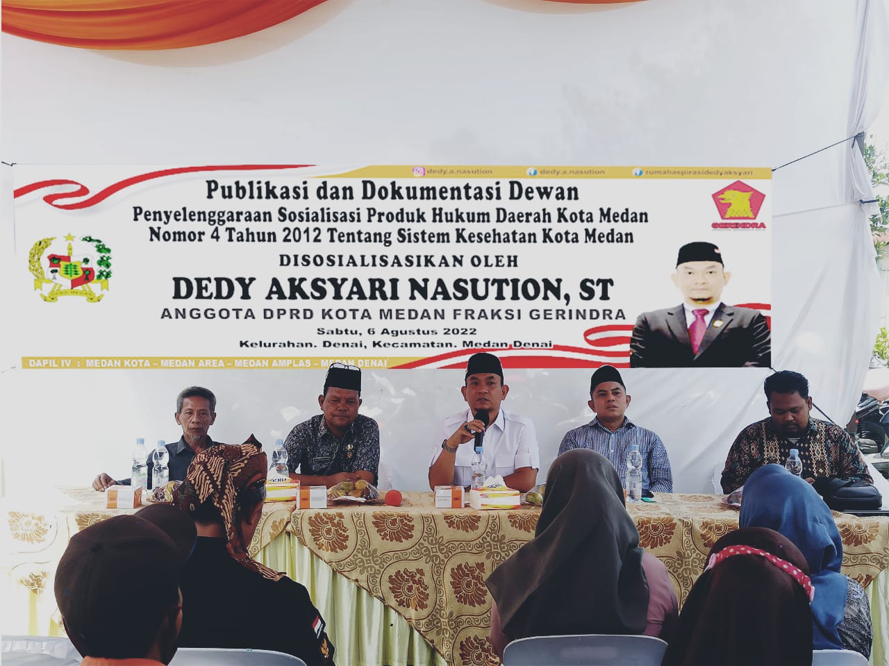 SOSIALISASI: Anggota DPRD Medan Fraksi Partai Gerindra, Dedy Aksyari Nasution ST, menggelar kegiatan Sosialisasi Perda  di Jalan Jermal 11, Kelurahan Denai, Kecamatan Medan Denai, Sabtu (6/8/2022). (IST)
