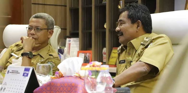 Istimewa/Sumut Pos Kepala Inspektorat Kota Binjai, Eka Edi Saputra (kiri)