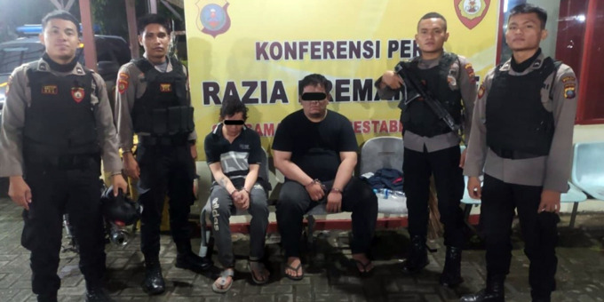 DIAMANKAN: Dua pria diamankan membawa sabu-sabu oleh Tim Patroli BKO Samapta Polda Sumut dan Sat Samapta Polrestabes Medan, Selasa (1/11) dini hari.