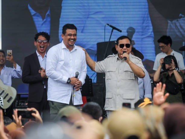 LAUNCHING: Menhan Prabowo Subianto bersama Wali Kota Medan Bobby Nasution saat launching program Pemuda Bela Negara, Sabtu (28/1).ISTIMEWA/SUMUTPOS.
