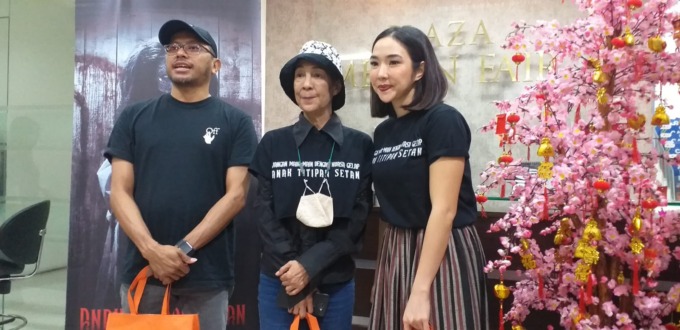 Gisella Anastasia saat meet and greet film Anak Titipan Setan di Medan, Minggu (15/1/2023).