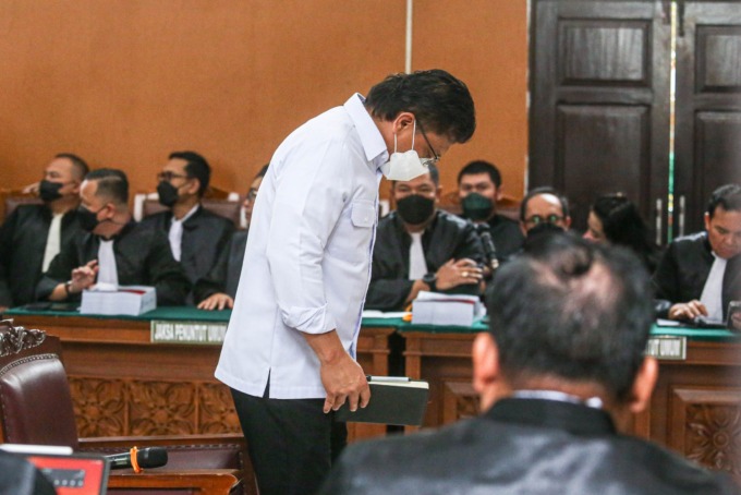 Terdakwa kasus pembunuhan berencana terhadap Nofriansyah Yousa Hutabarat atau Brigadir J, Ferdy Sambo bersiap mengikuti sidang di Pengadian Negeri Jakarta Selatan, Jakarta, Selasa (17/1/2023). Sidang tersebut beragendakan pembacaan tuntutan dari Jaksa Pen