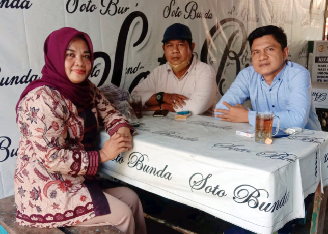 TERIMA:  Kepala Pasar Sentosa Baru Rullyny Marbun, saat menerima kunjungan Sumut Pos.