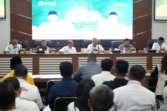 RAPAT: Asisten Pemerintahan dan Kesejahteraan Rakyat Setda Kota Medan M. Sofyan menggelar rapat terkait Musabaqah Tilawatil Qur
