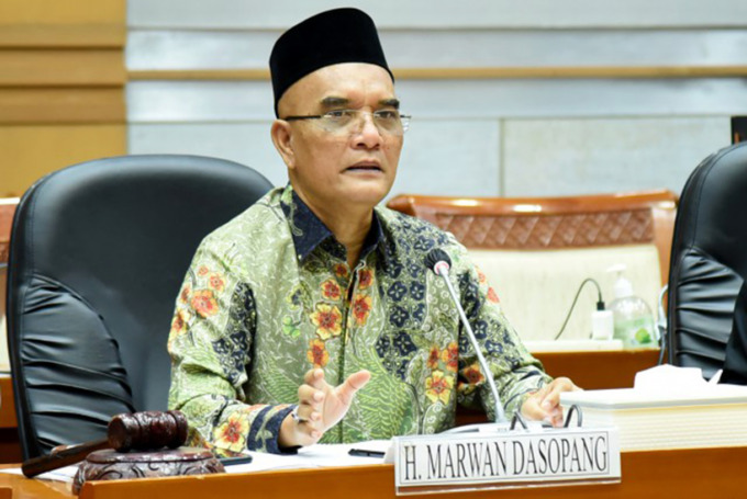 ADA PELUANG: Wakil Ketua Komisi VIII DPR RI Marwan Dasopang saat mengikuti rapat, beberapa waktu lalu. Menurut Marwan, masih ada peluang untuk menurunkan besaran BPIH 2023.