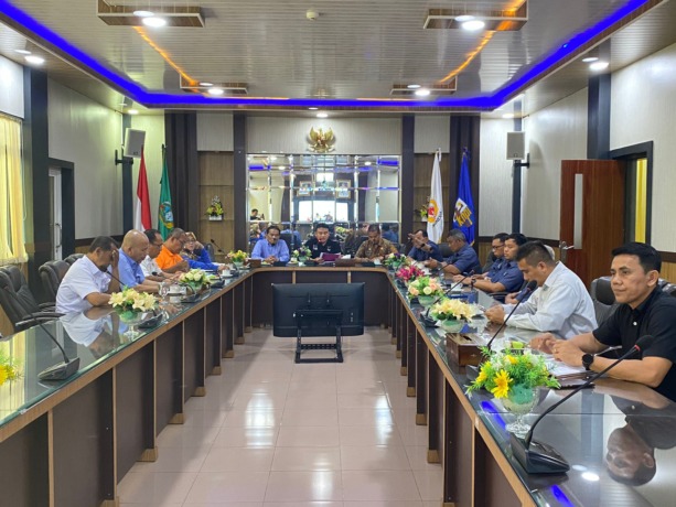 RAPAT: Suasana rapat koordinasi percepatan PON 2024. (IST)