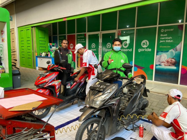 Gojek bekerjasama dengan bengkel AHASS di Kota Medan memberikan potongan harga spesial bagi mitra-mitra Gojek