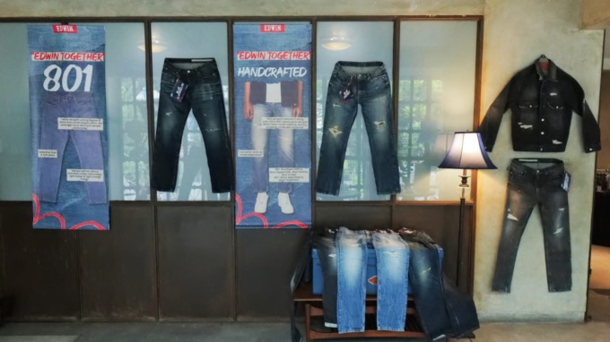 TERBARU: Koleksi Edwin Jeans terbaru dengan bahan 100 persen kotton dan proses pembuatan manual.