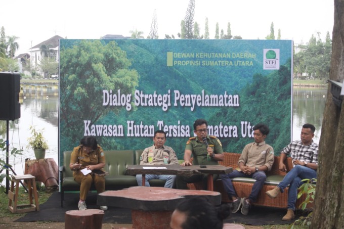 Dialog Strategi Penyelamatan Kawasan Hutan Tersisa Sumatera Utara di Taman Cadika Pramuka Medan, Selasa (21/3/2023).(ist)