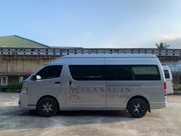 ARMADA: Ixanacin Tour & Travel telah membuka rute Kota Medan-Kecamatan Natal, Kabupate Mandailingnatal (Madina). Armada yang disediakan cukup berkelas dengan fasilitas full AC dan kursi executive.