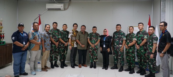 Foto: Dok RSI  Pangdam I/Bukit Barisan, Mayor Jenderal TNI Ahmad Daniel Chardin, SE,MSi dan rombongan berkunjung ke pabrik pengolahan ikan Tilapia Regal Springs Indonesia Kabupaten Serdang Bedagai, Sumatera Utara, Selasa (4/4/2023).