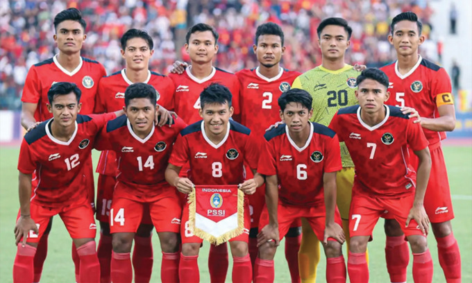 SEMANGAT:  Skuad Timnas Indonesia U-22 mengusung spirit 1991 saat bertemu Thailand di final SEA Games 2023 malam ini di Olympic Stadium, Phnom Penh.