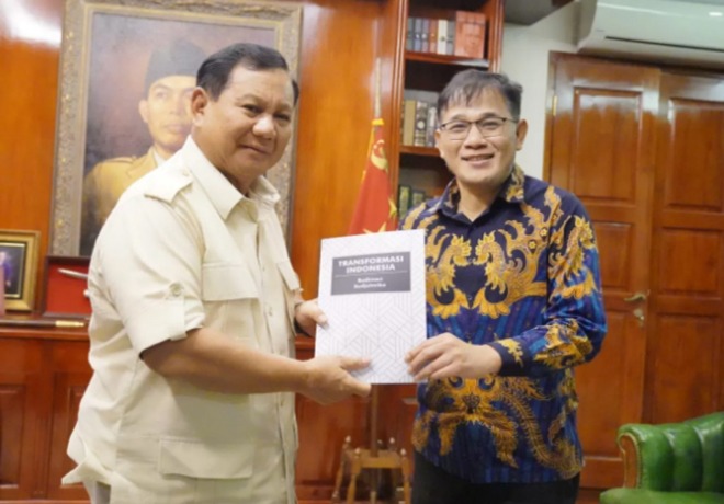 Budiman Sudjatmiko dengan Prabowo Subianto