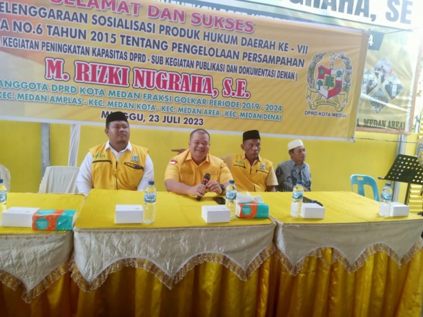 SOSIALISASI: Anggota DPRD Medan, M. Rizki Nugraha menggelar sosialisasi Perda Kota Medan Nomor 6 tahun 2025 di Jalan Bajak V, Kelurahan Harjo Sari II, Kecamatan Medan Amplas, Minggu (23/7). (IST)
