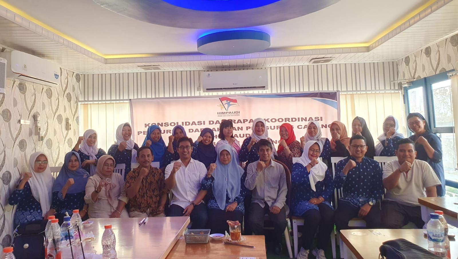DIABADIKAN: Ketua Himpaudi Deliserdang Arie Dwi Ningsih MPd dan Sekretaris Nila Kesuma SPd MPsi diabadikan usai Rapat Koordinasi dan Konsolidasi Organisasi Pengurus Daerah dan Pengurus Kecamatan se-Kabupaten Deliserdang di Lubukpakam, Sabtu (12/8).