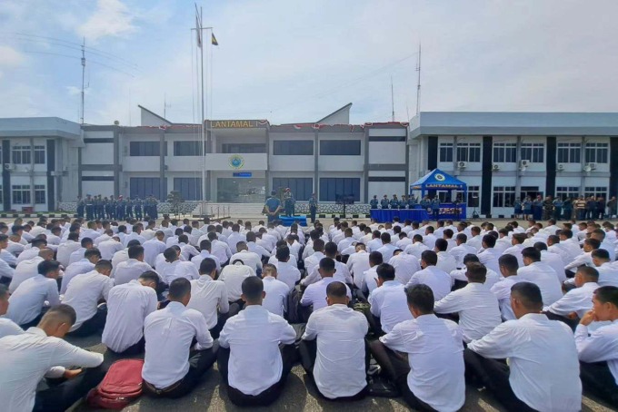 INTEGRITAS : Lantamal I melakukan penandatanganan fakta integritas para penitia seleksi Caba dan Cata 2023.