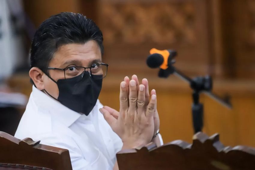 SEUMUR HIDUP: Ferdy Sambo saat mengikuti persidangan, beberapa bulan lalu. Mahkamah Agung meringankan hukuman Sambo menjadi seumur hidup.