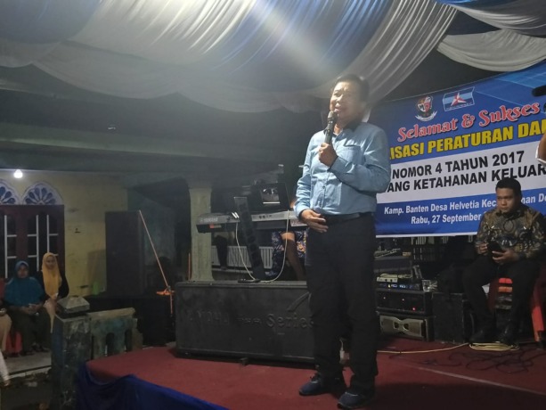 SOSIALISASI: Anggota DPRD Kabupaten Deli Serdang dari Fraksi Demokrat, dr.H.Syoufi Rizal Husni, MARS menggelar Sosialisasi Perda Nomor 4 tahun 2017 tentang ketahanan Keluarga. Kegiatan Sosper berlangsung di Jalan Banten, Gang Amal, Dusun IX A, Desa Helvet