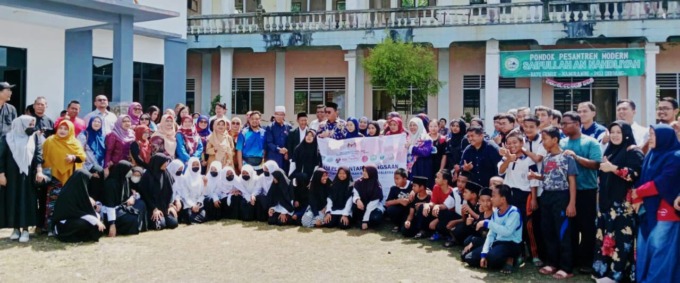 PESANTREN: Pengabdian masyarakat internasional di Pesantren Modern Saifullah An-Nahdliyah.ISTIMEWA.