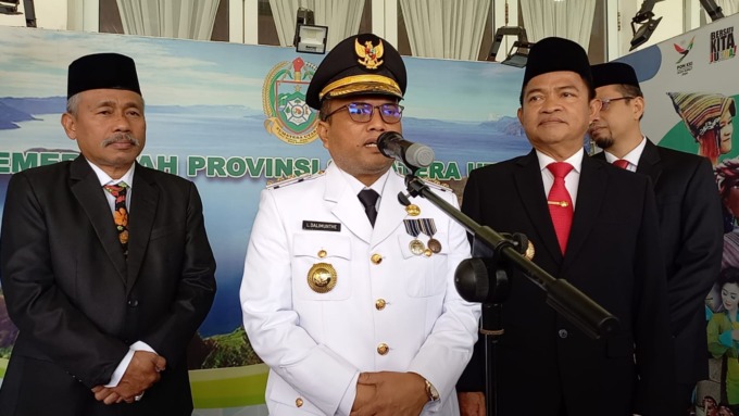 LANTIK: Pj Gubernur Sumut, Hassanudin melantik Pj Wali Kota Padangsidimpuan di Aula Tengku Rizal Nurdin, Kota Medan.(BAGUS SYAHPUTRA/SUMUT POS)