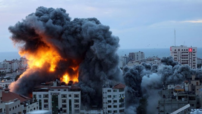 PERANG: Suasana perang di Jalur Gaza, Palestina.