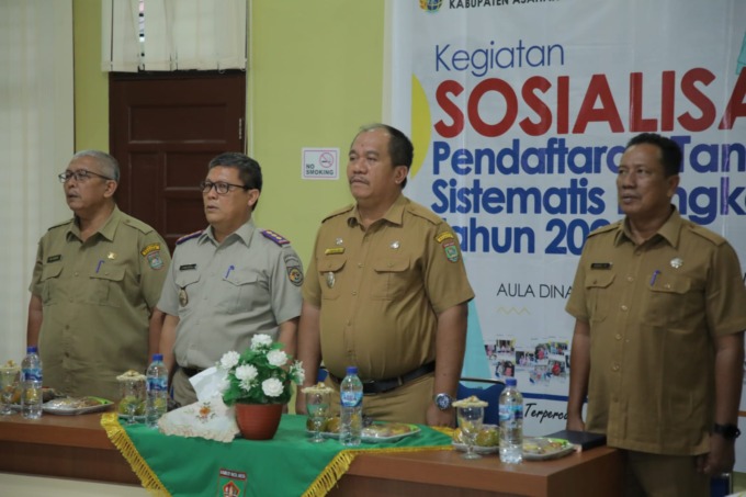 SOSIALISASI: Wakil Bupati Asahan Taufik Zainal Abidin Siregar ikuti sosialisasi pendaftaran tanah.