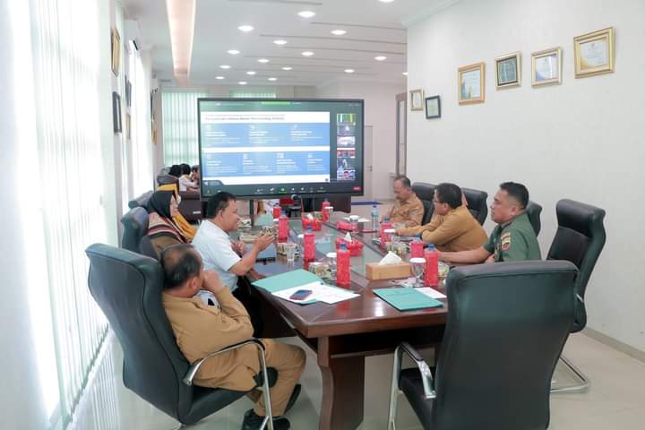 PIMPIN: Pj Wali Kota Tebingtinggi Syarmadani bersama OPD, Forkopimda dan TPID melakukan rakor pengendalian inflasi bersama Kemendagri.