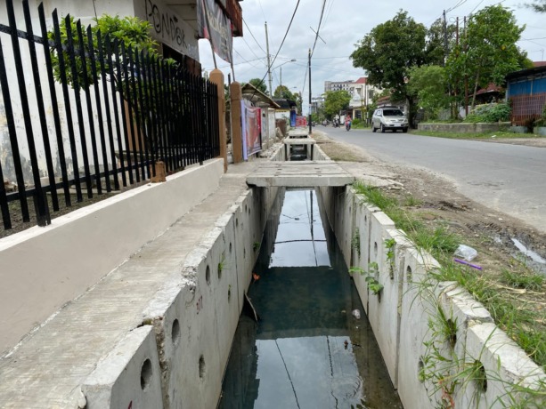 DRAINASE: Dinas SDAMBK mengklaim telah memperbaiki drainase di Jalan Air Bersih lebih dari 75 persen.