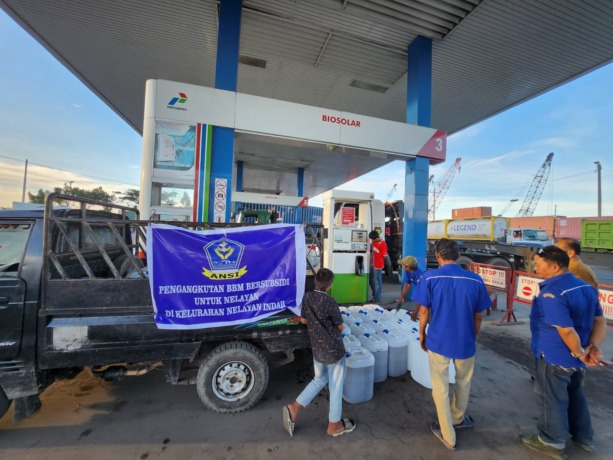 NELAYAN: Pertamina fasilitasi nelayan untuk akses BBM subsidi di SPBU.(ist/SUMUT POS)