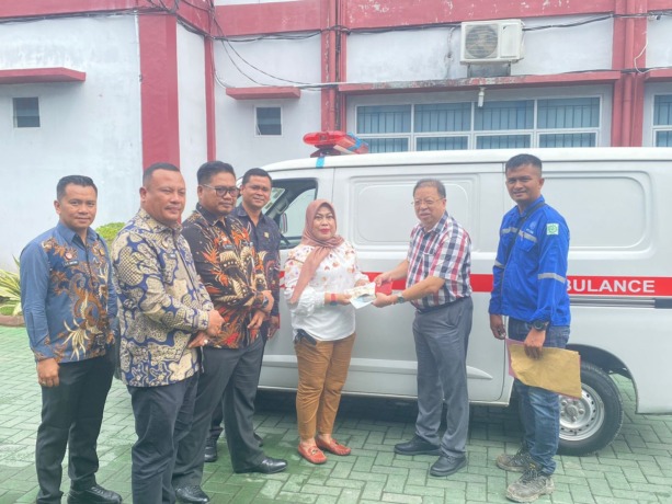 SIMBOLIS: Lapas I Medan secara simbolis menerima bantuan mobil ambulans dari PT CSK, Kamis (2/11/2023).