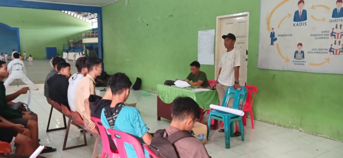 Technical Meeting 80 perwakilan tim yang akan bertanding dalam Turnamen Futsal Pewarta memperebutkan Piala Kapolres Binjai, AKBP Rio Alexander Panelewen di GOR, Jalan Jambi, Binjai Selatan.Istimewa/Sumut Pos.