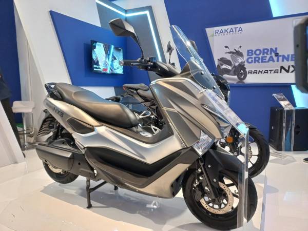 Sepeda motor listrik, Rakata NX 3 saat pameran.