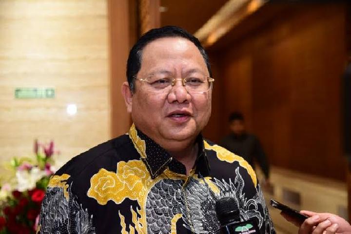 istimewa WAWANCARA: Ketua Komisi IV DPR RI dari Fraksi PDI Perjuangan, Sudin saat diwawancarai wartawan dalam suatu kesempatan.