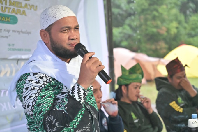 Anggota DPD RI, Ust H Dedi Iskandar Batubara.(ist/SUMUT POS)
