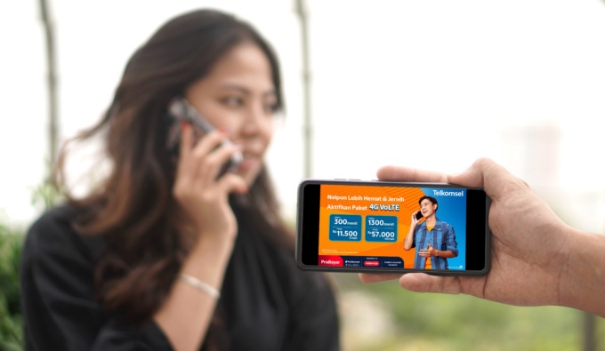 Layanan VoLTE hadir di seluruh Indonesia dan dapat digunakan di 347 tipe smartphone dari berbagai brand. Melalui layanan VoLTE, pelanggan dapat melakukan panggilan telepon dan mengakses internet, streaming video, hingga bermain games secara bersamaan; pan