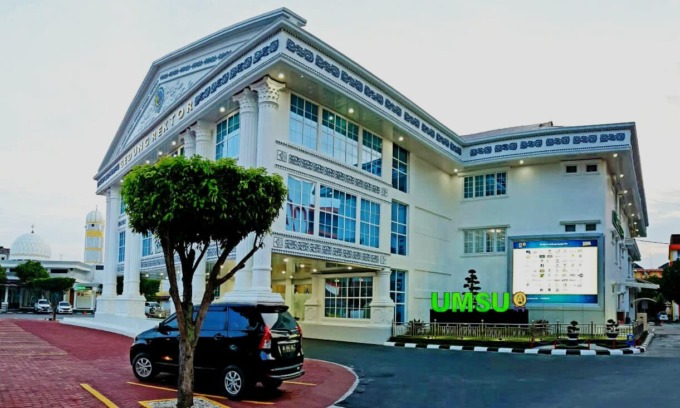 MEGAH: Kampus UMSU di Jalan Mukhtar Basri Medan. (ISTIMEWA)