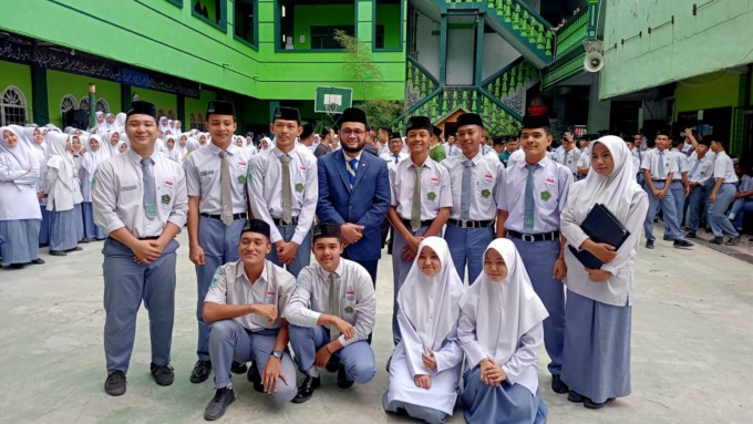 Anggota DPD RI, Ust Dedi Iskandar Batubara.(ist/SUMUT POS)