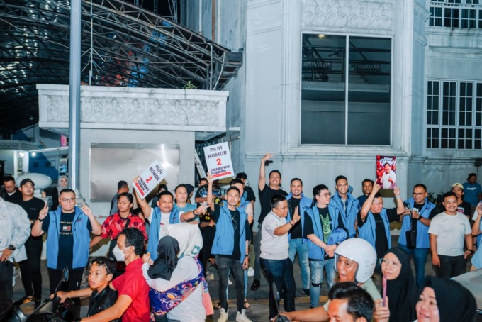 SENIMAN: Para seniman Kota Medan saat meriahkan Pentas Seni Kesawan yang digagas TKD Prabowo-Gibran Sumut, pada Sabtu (3/2/2024) kemarin. Istimewa/Sumut Pos