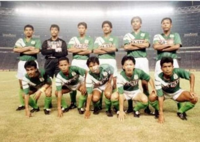 DIABADIKAN: Andreas Koko Bersama skuad PSMS Medan di jamannya. IST
