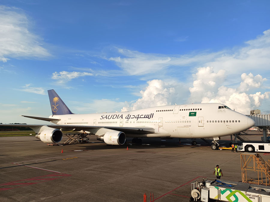 Pesawat Saudi Airline mendarat di Bandara Hang Nadim Batam. Siap menerbangkan jamaah calon haji ke tanah suci.