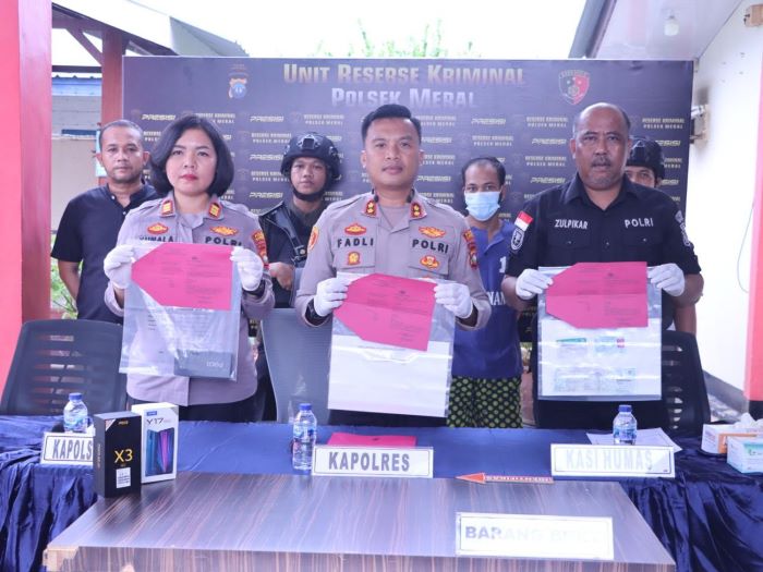Barang bukti yang diamankan polisi dari pelaku jambret
