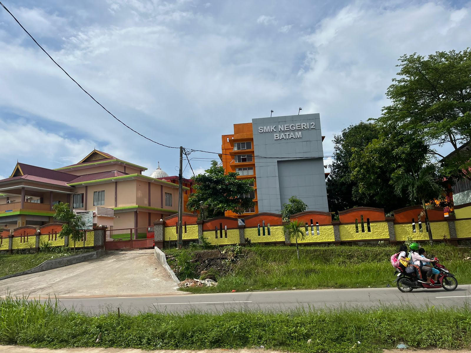 SMK Negeri 2 Batam.