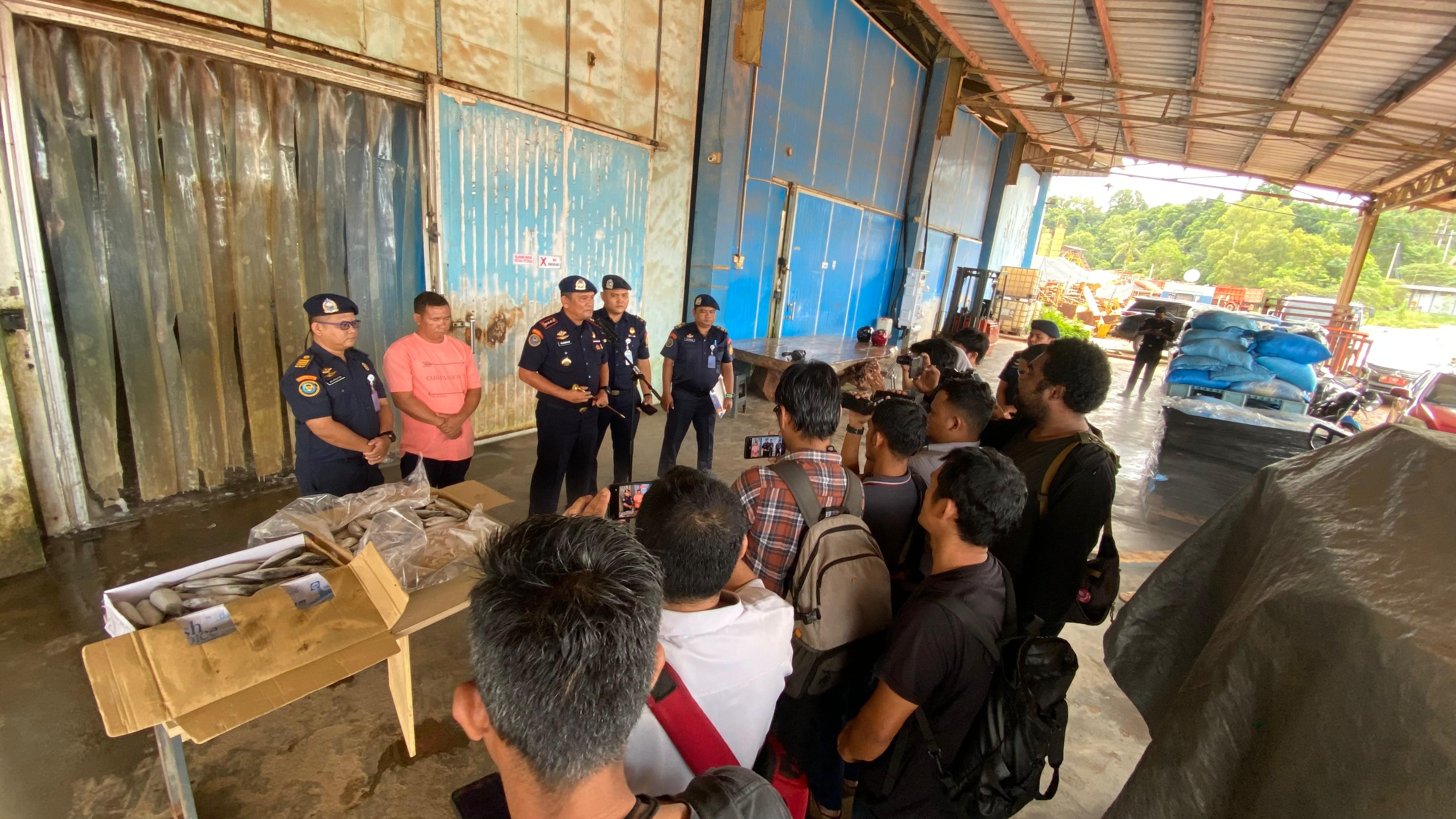KKP berhasil mengamankan Ikan diduga Impor asal Malaysia sebanyak empat ton saat melakukan kegiatan pengawasan Insidentil di Kota Batam.