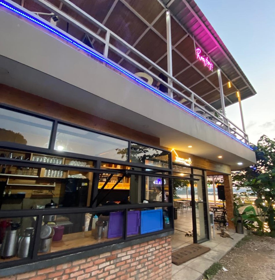 Tebing Laut Cafe & Resto.