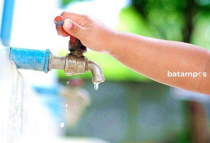 Ilustrasi aliran air tak lancar